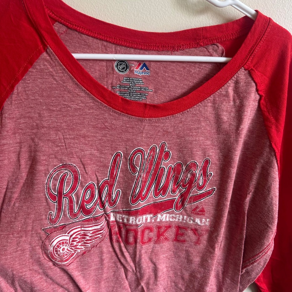 Majestic Detroit Red Wings Shirt Womens XL Red Raglan Long Sleeve Hockey Fan